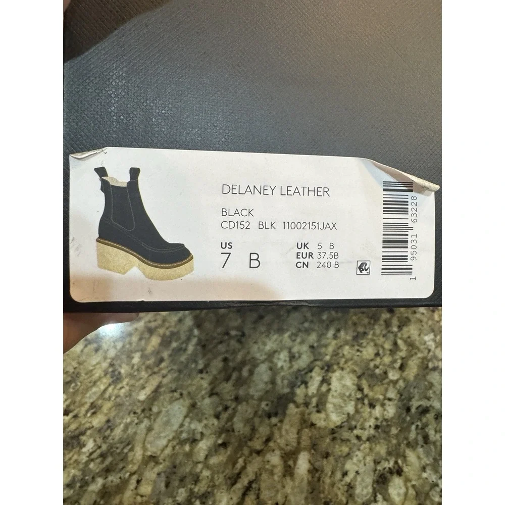 Coach Women's Delaney Leather Chelsea Bootie black leather Size 7 Gummy Sole